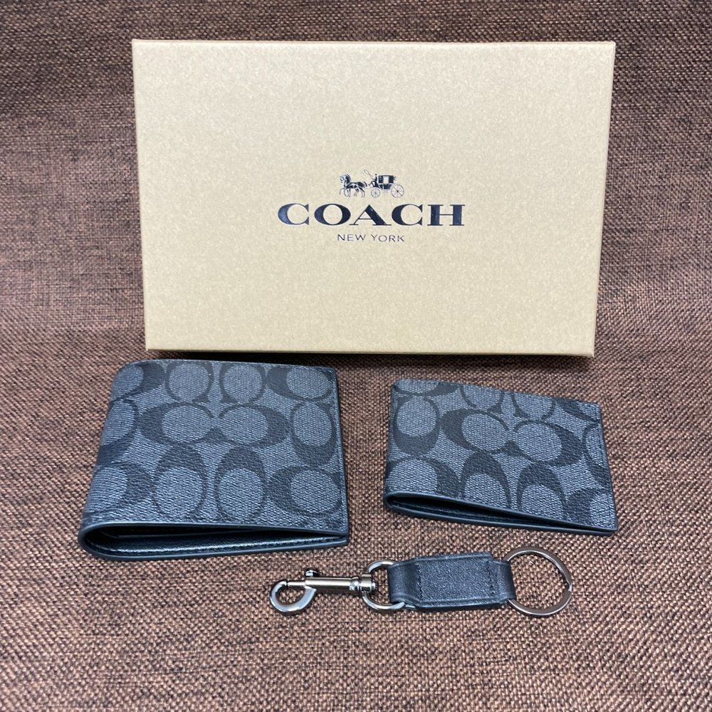 Coach Wallet Set - Picture 2 of 12